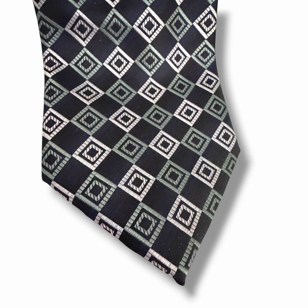 BERGAMO NEW YORK MENS TIE BLACK AND GRAY Grid Check 3.5 57”